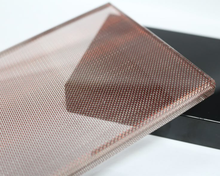 metal mesh lamination, metal mesh glass, metal mesh laminated glass, laminated glass metal mesh, metal mesh lamination services